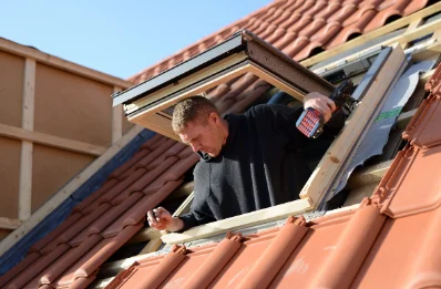 Pose de fenêtres de toit Velux à Landévennec